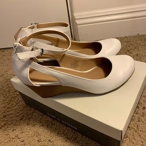 Sun and Stone Miley Wedge